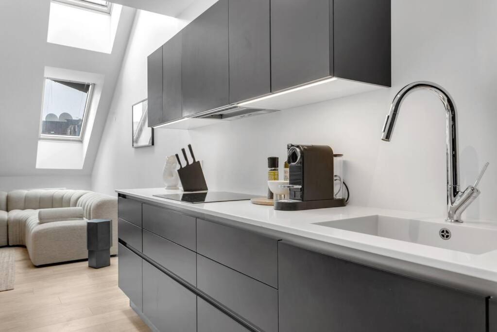 Luxury Penthous - 3 Bedroom - 2 Bath - Freeparking - Downtown Reykjavík Exterior foto